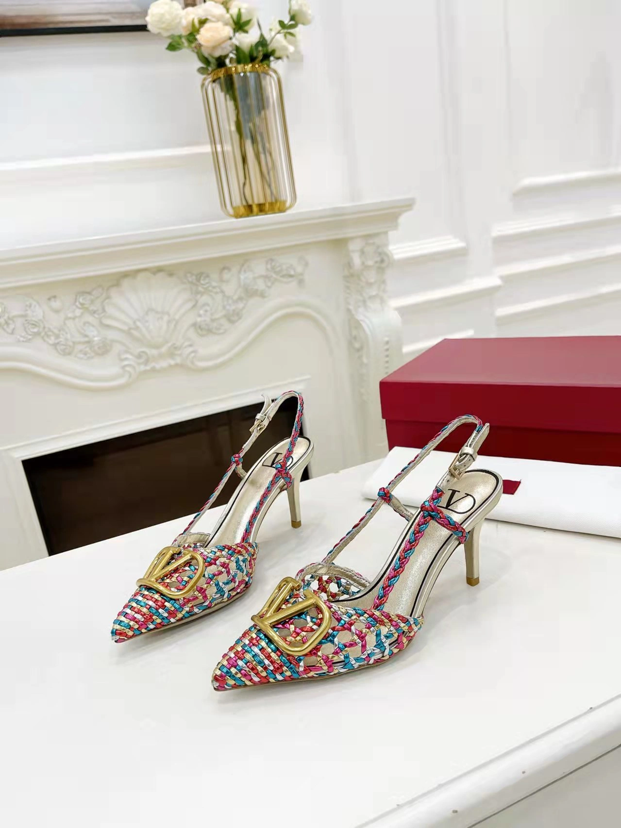 V1859ti9o XW2S0R01WULQD7 Heel height：7.5CM sheepskin item:ET-X000E1401W